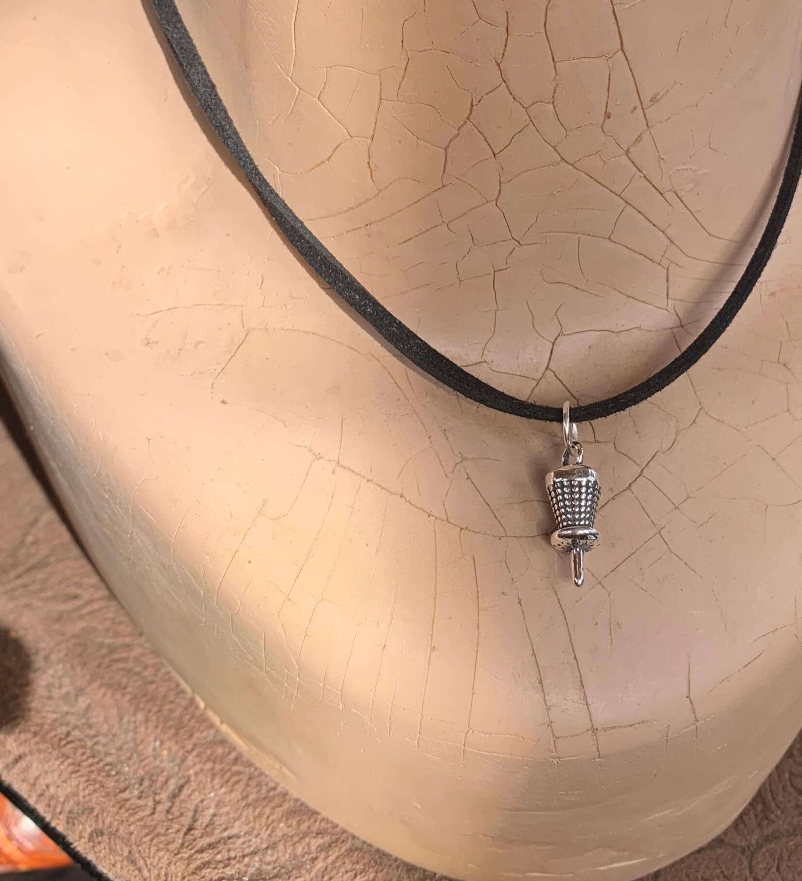 Disc Golf Basket Choker on Leather (008)